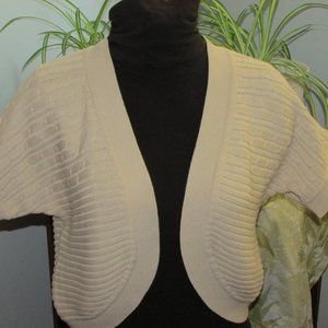 Peter Nygard Petites Cropped Knit Cardigan Sweater Beige Shrug